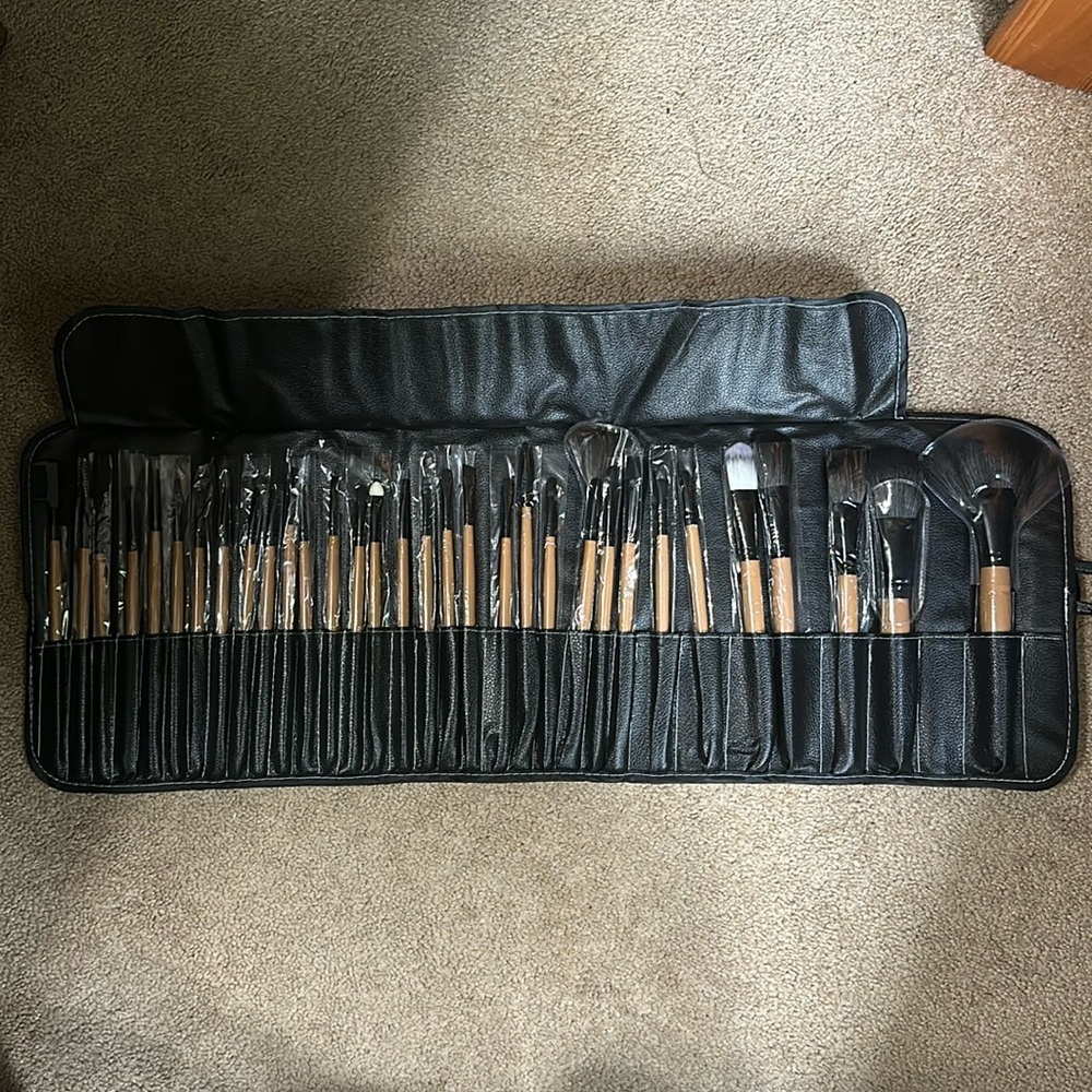 32 Makeup Brush Set